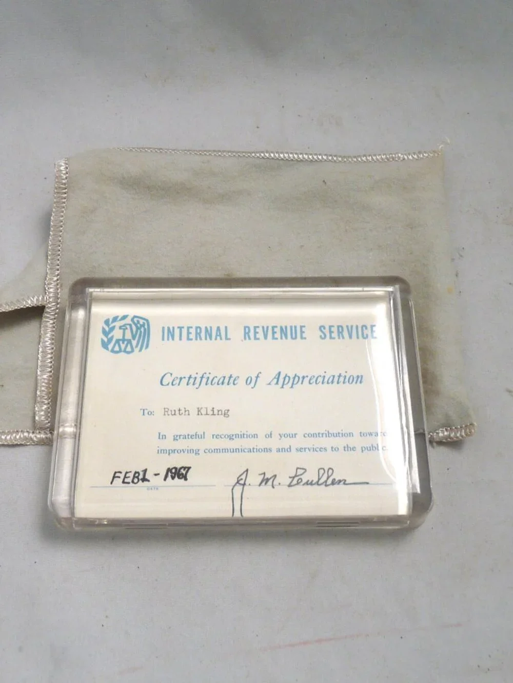 Vintage paperweight blank poly & case 1960s IRS Kling gift